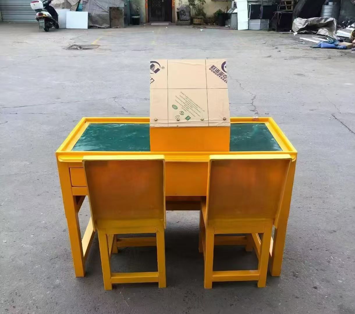 盖州防静电导通桌井下煤矿火工品发放桌：危险品流转的安全守护者